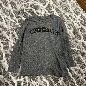 California vintage gray boys long sleeve tee shirt.  Size 6.  Perfect condition